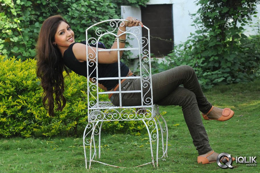 Komal-jha